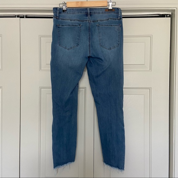 Articles of Society Frayed Raw Hem Jeans - Picture 8 of 9